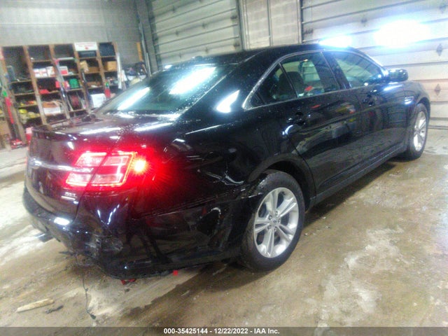 2017 Ford Taurus, VIN: 1FAHP2E84HG112415