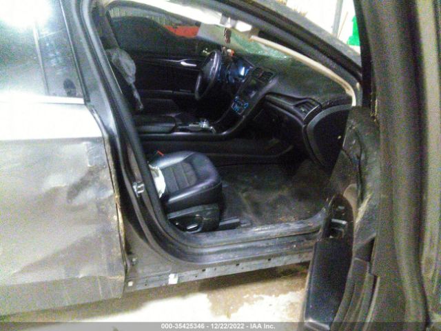 3FA6P0HDXJR267280 Ford FUSION SE