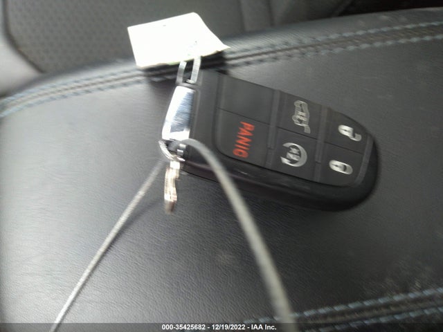 2022 Jeep Compass, VIN: 3C4NJCBB4NT139125