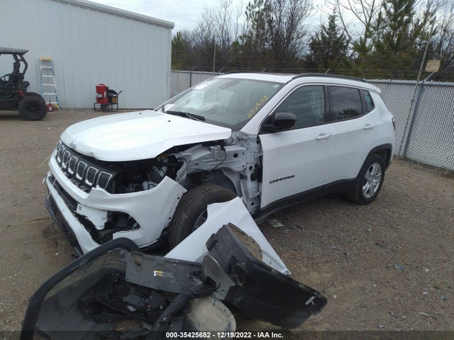 2022 Jeep Compass, VIN: 3C4NJCBB4NT139125