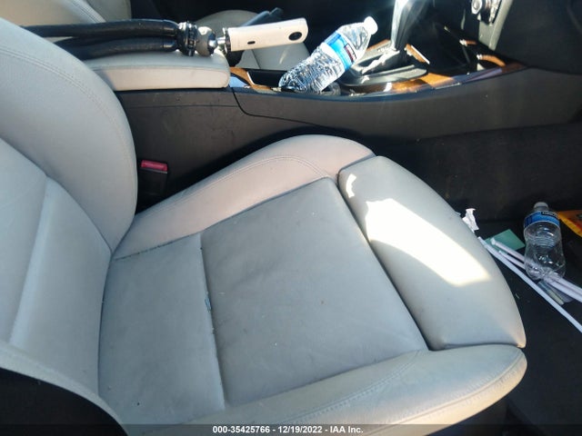 2010 BMW 3 SERIES 328I VIN: WBAPH5G54ANM70572