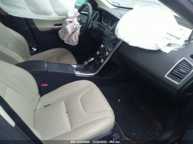 YV4612RK7G2843910 Volvo Xc60 T5 Premier