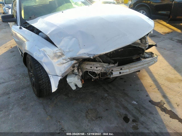 2005 FORD MUSTANG DELUXE/PREMIUM VIN: 1ZVFT80N455179999