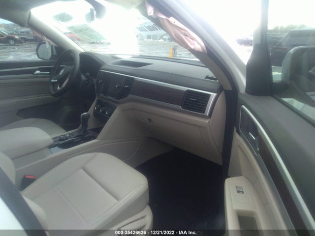 2022 Volkswagen Atlas, VIN: 1V2KR2CA0NC555243