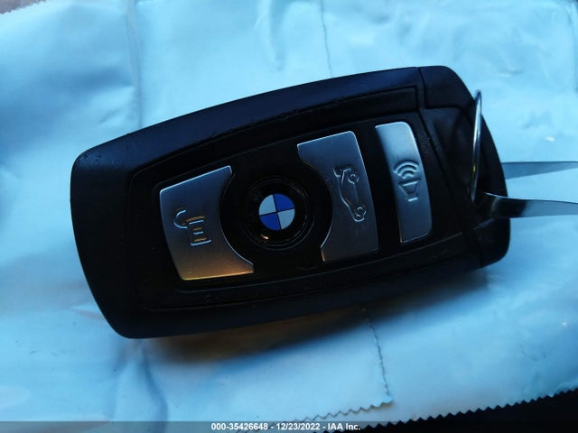 BMW 5 Series 2012 WBAFR9C55CDX79000 Image 11