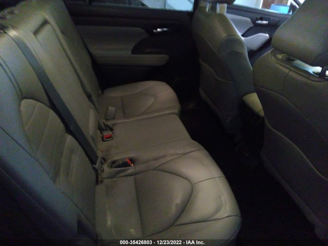 2022 TOYOTA HIGHLANDER XLE VIN: 5TDHZRBH1NS179153