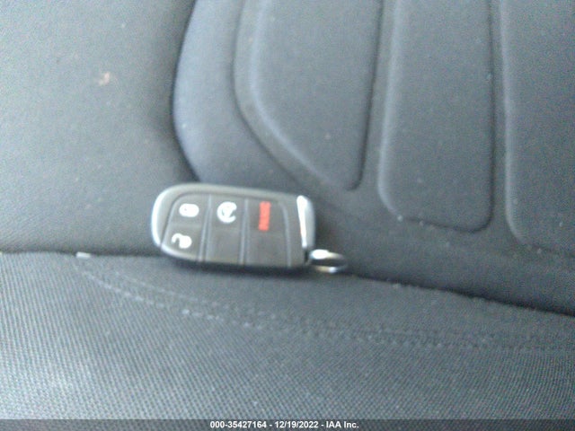 2021 JEEP RENEGADE LATITUDE VIN: ZACNJCB15MPM34437