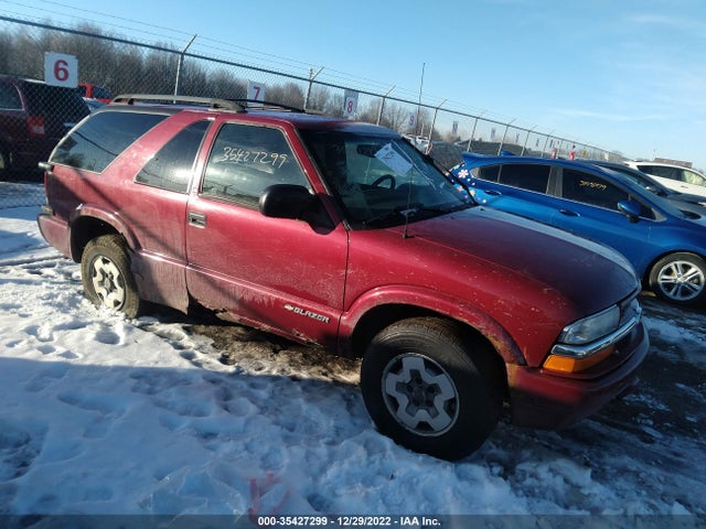 2002 CHEVROLET BLAZER LS VIN: 1GNCT18W82K163903