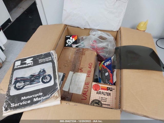 1989 KAWASAKI ZX750 F VIN: JKAZXDF13KB507650