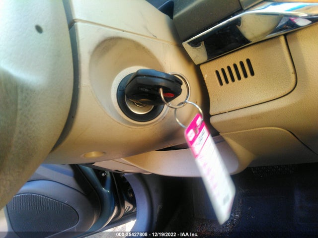 Lincoln MKZ 2011 3LNHL2GC8BR763906 Image 3