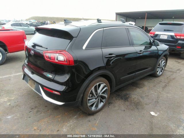 KNDCE3LC1J5140956 KIA Niro Touring