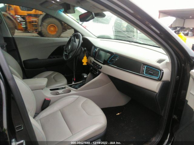 KNDCE3LC1J5140956 KIA Niro Touring