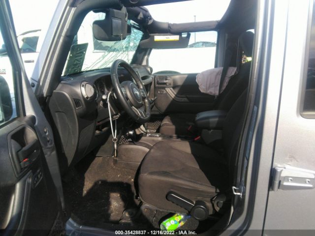 1C4HJWDG8FL742485 Jeep Wrangler Unlimited Sport