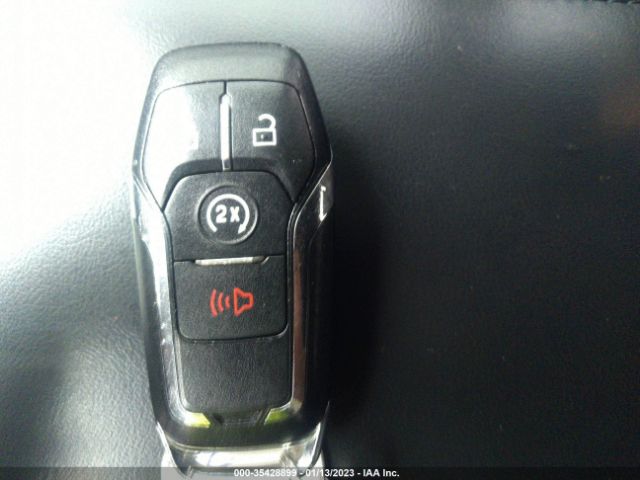 5LMCJ1C94GUJ26903 Lincoln Mkc Premier