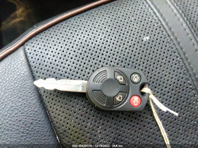 Lincoln MKZ 2011 3LNHL2JC8BR757970 Image 3