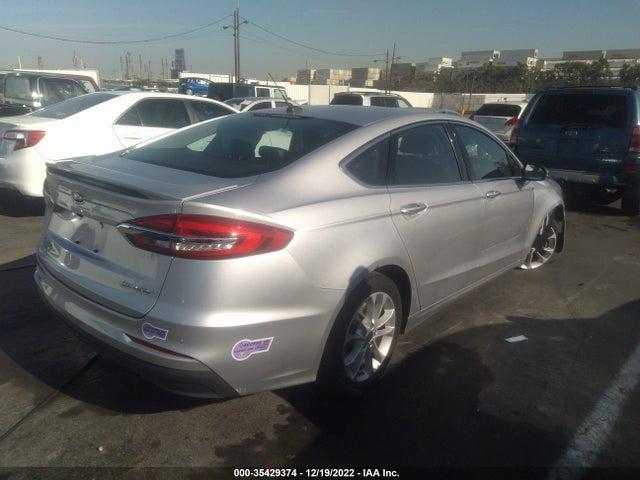 2019 Ford Fusion, VIN: 3FA6P0SU9KR251694