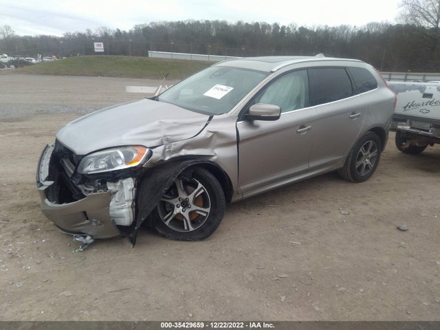 2015 Volvo XC60, VIN: YV4902RC6F2618403