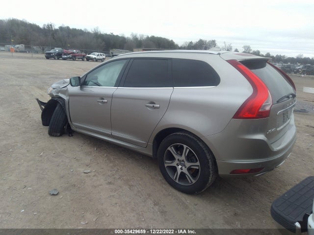 2015 Volvo XC60, VIN: YV4902RC6F2618403