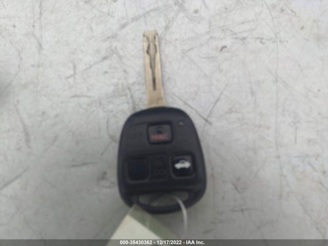 Lexus LS 430 2001 JTHBN30F110049546 Image 3