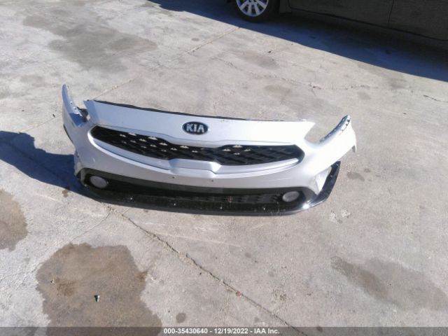 3KPF24AD8ME315753 KIA Forte Lxs