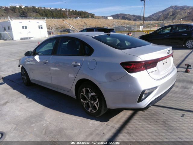 3KPF24AD8ME315753 KIA Forte Lxs
