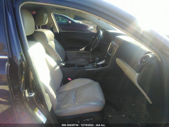 2011 LEXUS IS 250 VIN: JTHCF5C25B5051780