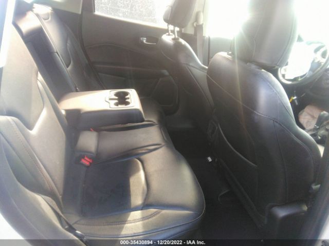 3C4NJDCB2JT372418 Jeep Compass Limited