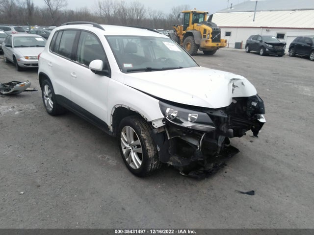 2015 WVGAV7AX5FW614439 main image