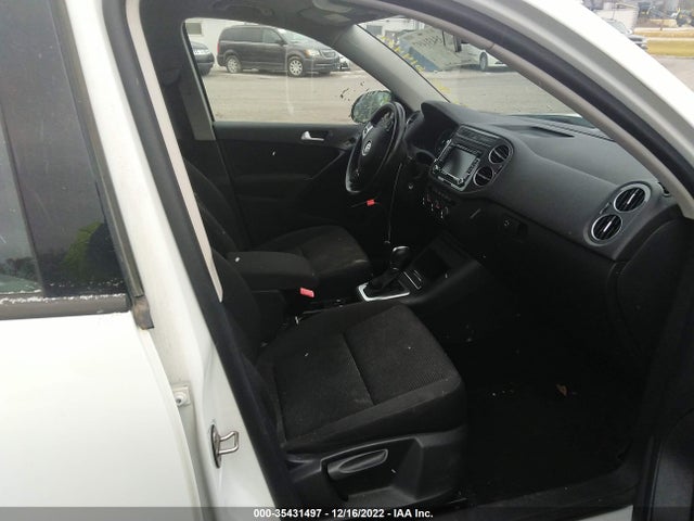 Volkswagen TIGUAN S 2015 WVGAV7AX5FW614439 Image 6