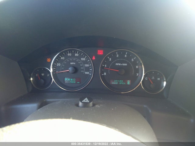 1J8HG48K06C141789 Jeep Commander