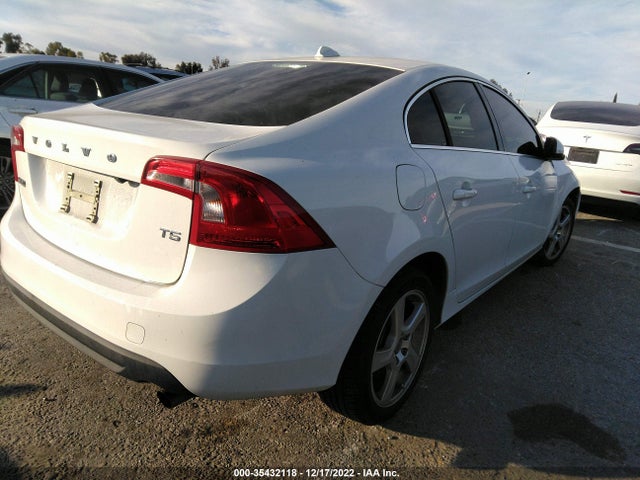 Volvo S60 T5 2012 YV1622FS2C2111029 Image 4