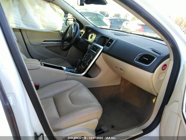 Volvo S60 T5 2012 YV1622FS2C2111029 Image 5