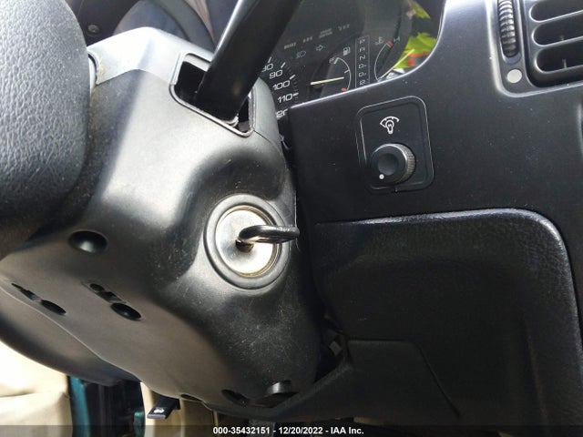 1992 HONDA ACCORD EX VIN: 1HGCB7679NA192672