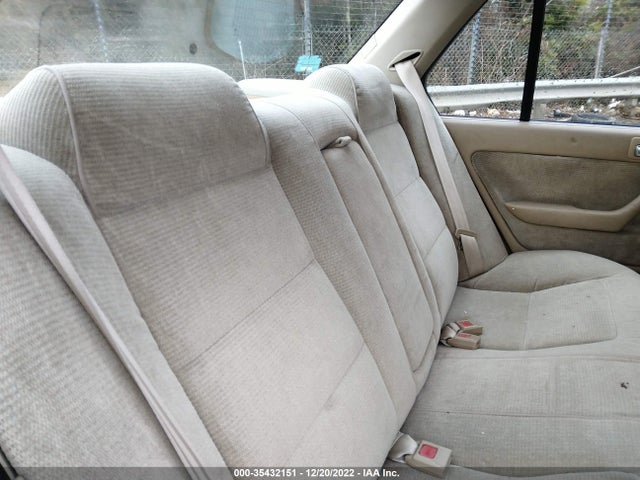 1992 HONDA ACCORD EX VIN: 1HGCB7679NA192672
