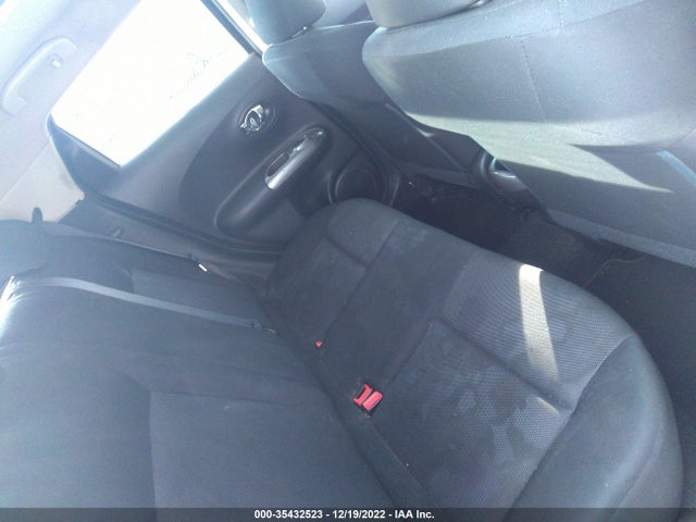 2014 NISSAN JUKE S VIN: JN8AF5MR2ET353780