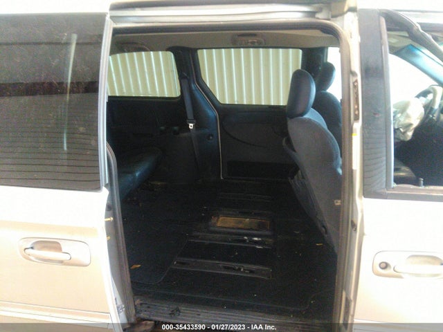 2002 CHRYSLER TOWN & COUNTRY LIMITED VIN: 2C8GP64L52R657143