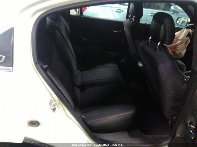 1C3CCBAB0EN143402 Chrysler 200 LX