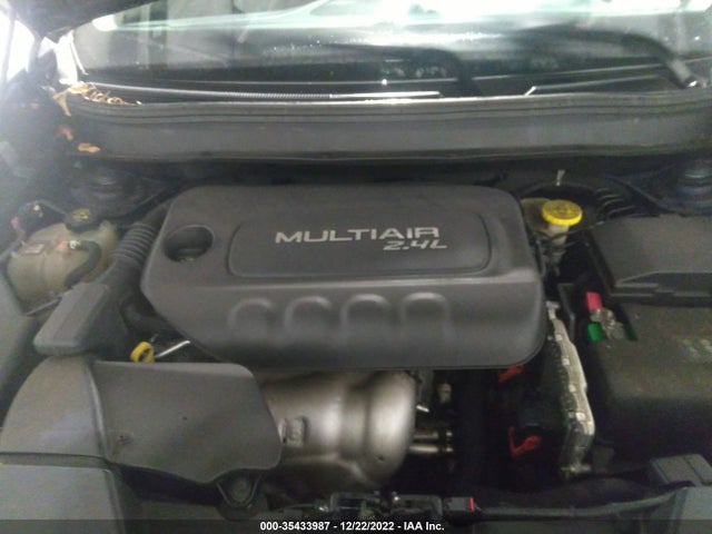 2015 Jeep Cherokee, VIN: 1C4PJLCB7FW643767