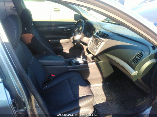 2017 Nissan Altima, VIN: 1N4AL3AP7HC496472