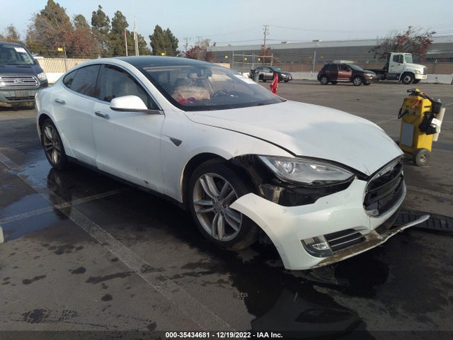 Tesla MODEL S 2013 5YJSA1CG3DFP08433 main image