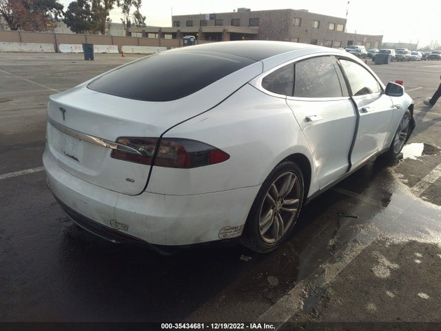 Tesla MODEL S 2013 5YJSA1CG3DFP08433 Image 4