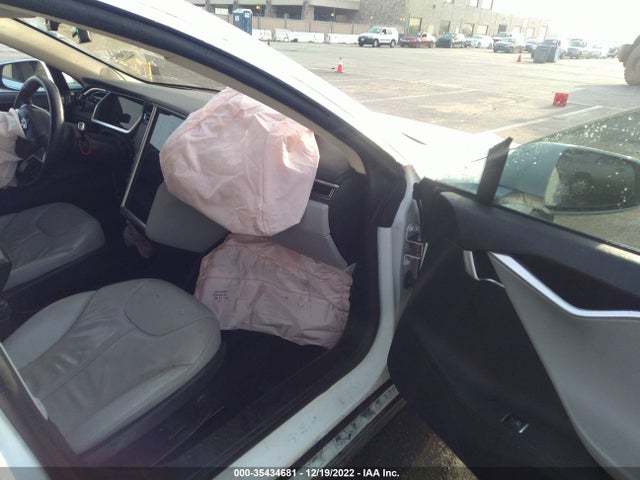 Tesla MODEL S 2013 5YJSA1CG3DFP08433 Image 5