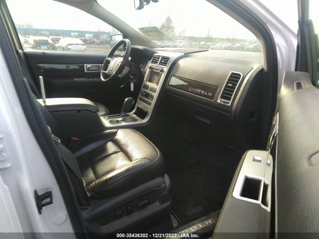 Lincoln MKX 2010 2LMDJ8JC0ABJ15106 Image 5