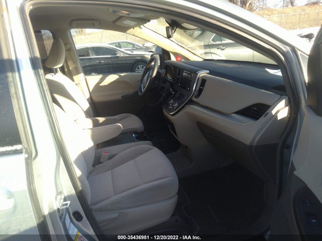 2019 Toyota Sienna, VIN: 5TDJZ3DC1KS221414