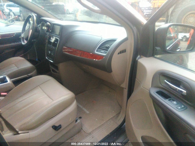 2015 Chrysler Town & Country, VIN: 2C4RC1CG4FR726570