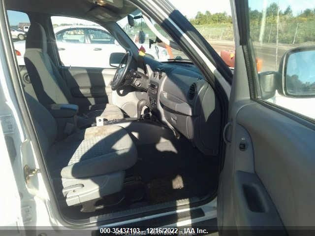 1J4GL48K65W556900 Jeep Liberty Sport