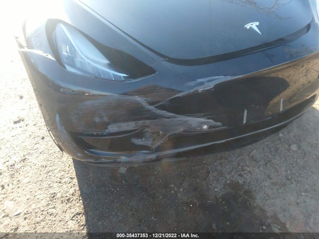 Tesla Model Y Long Range 2022 7SAYGDEE2NF382599 Image 6