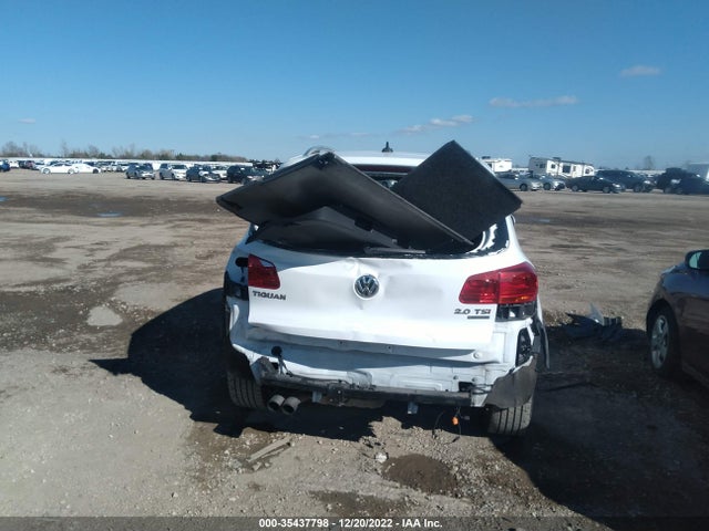 WVGBV7AX8FW555083 Volkswagen Tiguan Sel
