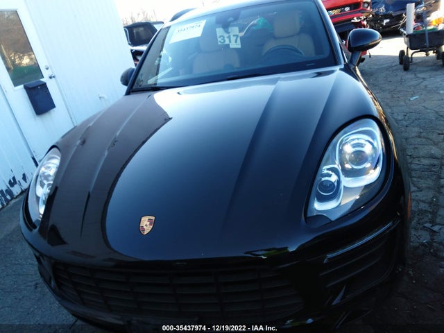 2017 Porsche Macan, VIN: WP1AB2A52HLB21142