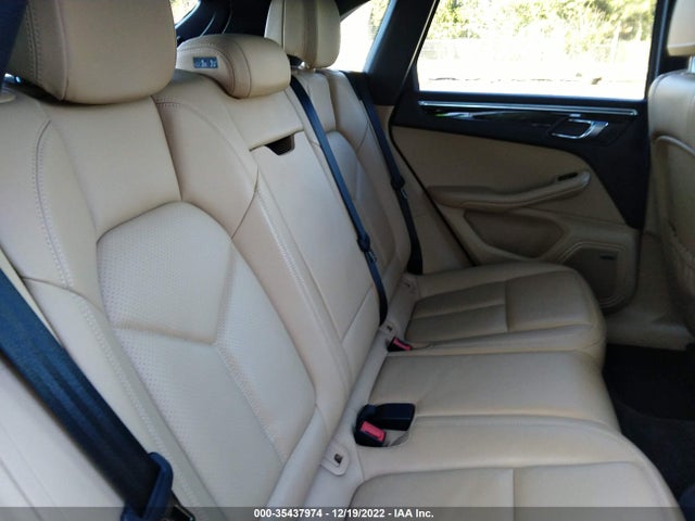 2017 Porsche Macan, VIN: WP1AB2A52HLB21142